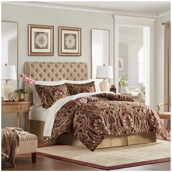 Croscill Julius California King Comforter, - Picture 3 of 7